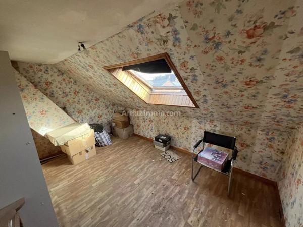 Vente                                                      Maison
                        
                     6 pièces                      100 m2                     à Seclin