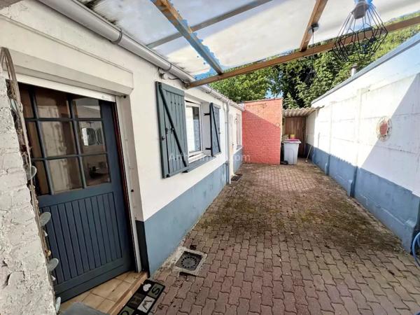 Vente                                                      Maison
                        
                     6 pièces                      100 m2                     à Seclin
