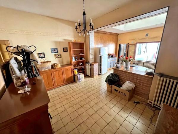 Vente                                                      Maison
                        
                     6 pièces                      100 m2                     à Seclin