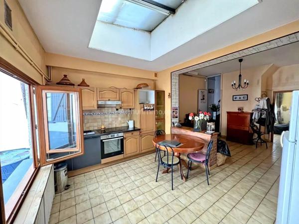 Vente                                                      Maison
                        
                     6 pièces                      100 m2                     à Seclin