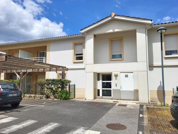 Vente                                                      Appartement
                        
                     2 pièces                      43 m2                     à Pessac