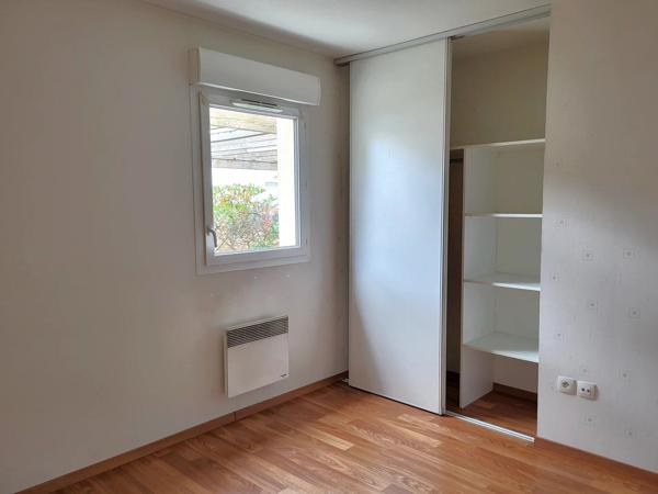 Vente                                                      Appartement
                        
                     2 pièces                      43 m2                     à Pessac