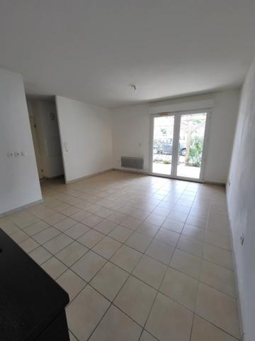 Vente                                                      Appartement
                        
                     2 pièces                      43 m2                     à Pessac