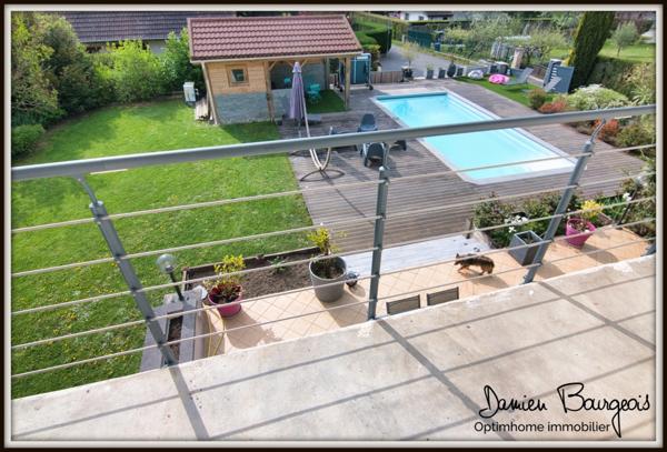 Maison de 153 m² (293 m² utiles) sur 1150 m² de terrain avec piscine et pool house