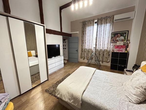 À louer - Charmante maison de village T3 d'environ 80 m² - Vinassan