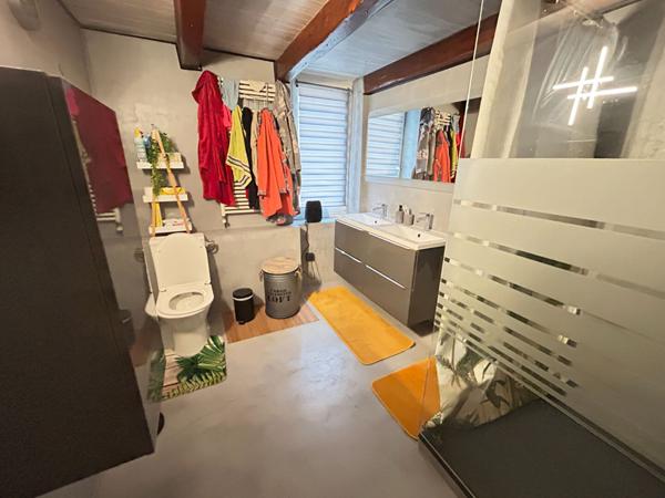 À louer - Charmante maison de village T3 d'environ 80 m² - Vinassan