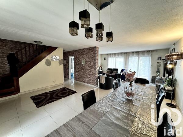 Maison 6 pièces de 136 m² à Rosny-sous-Bois (93110)