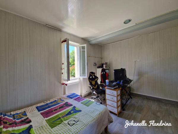 Aujac, charmante maison rénovée, 6 chambres, magnifique jardin