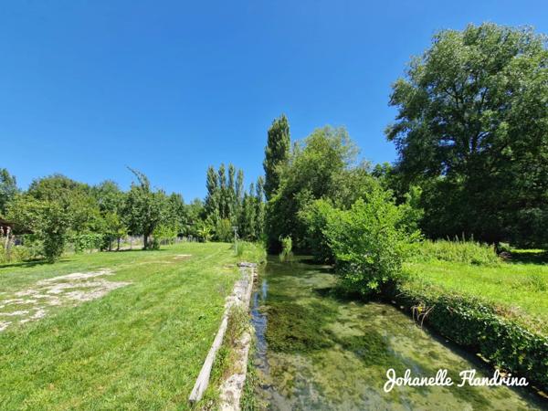 Aujac, charmante maison rénovée, 6 chambres, magnifique jardin