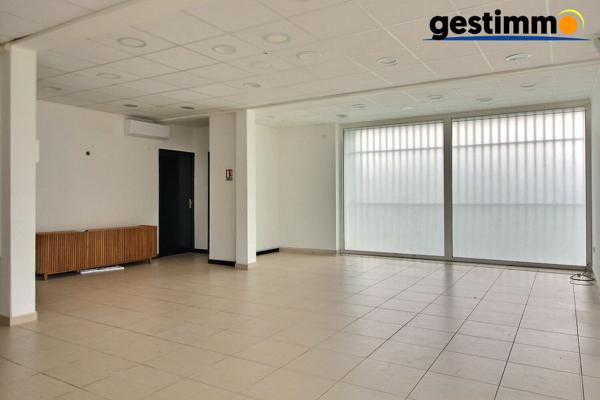 Local commercial - Route de Montabo
