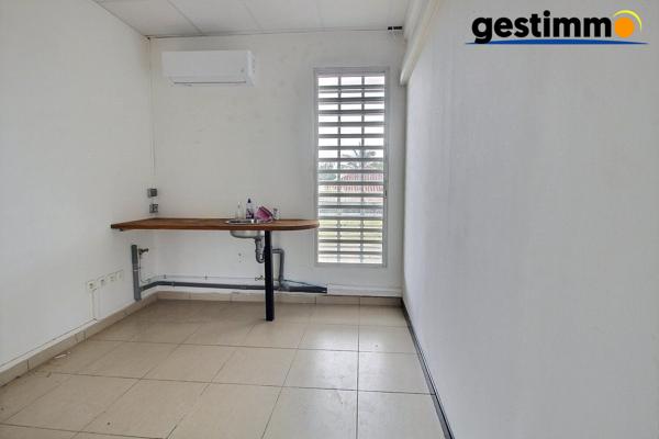 Local commercial - Route de Montabo