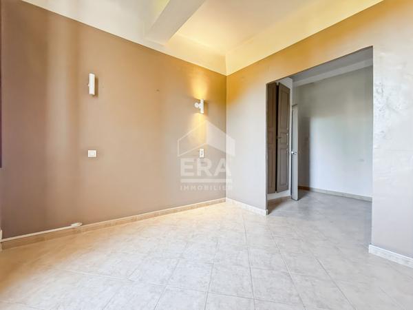 Maison de caractère - 132 m² - 3 chambres - Garage et cave - Saint-Cannat centre