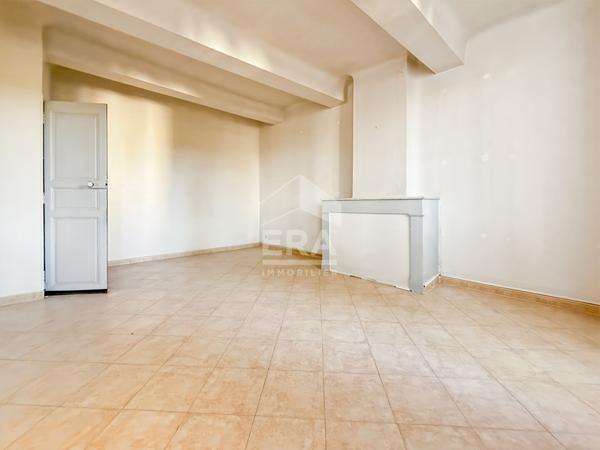 Maison de caractère - 132 m² - 3 chambres - Garage et cave - Saint-Cannat centre