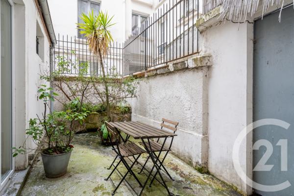Appartement Local à vendre  7 pièces - 120 m 2   PARIS  - 75010