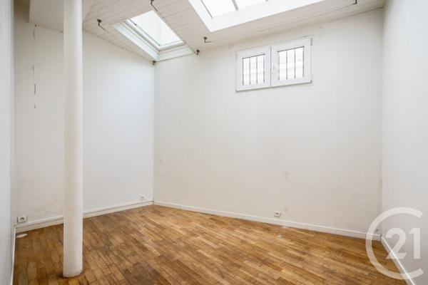 Appartement Local à vendre  7 pièces - 120 m 2   PARIS  - 75010