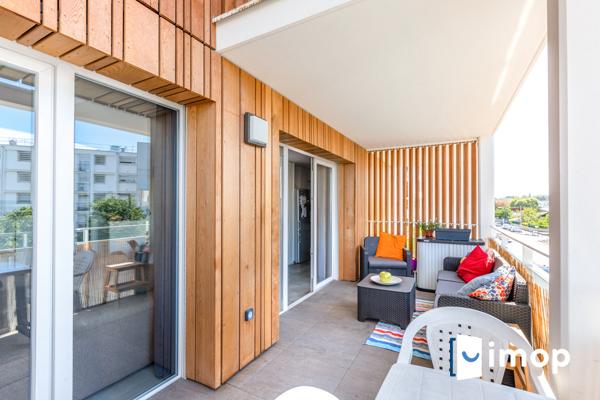 Lumineux 3 pièces avec extérieur et parking