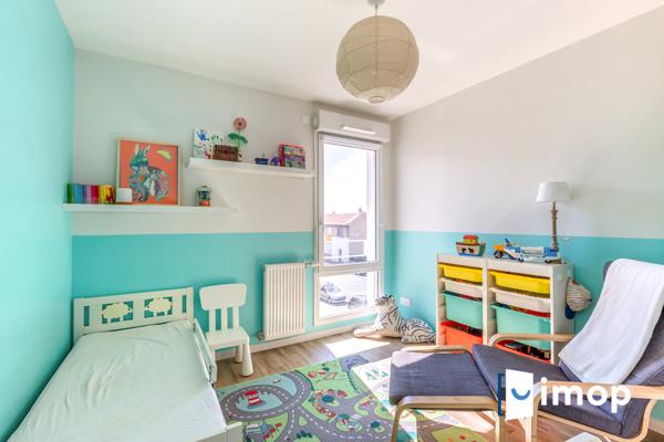 Lumineux 3 pièces avec extérieur et parking