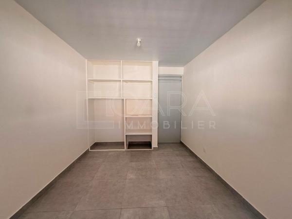 Location Appartement 3 Pièce(s) MACOURIA (97355) 921 €