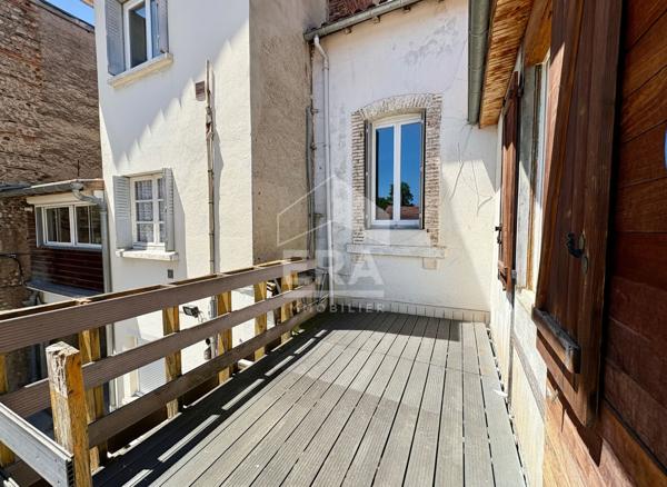 Duplex centre ville de Tarbes avec stationnement + terasse