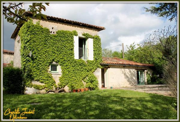 ensemble de 2 maisons + piscine