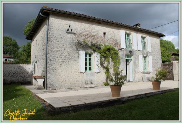 ensemble de 2 maisons + piscine