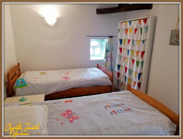 ensemble de 2 maisons + piscine