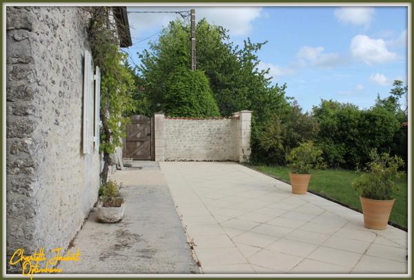 ensemble de 2 maisons + piscine