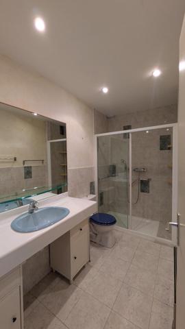 Maison à CHARBONNIERES-LES-BAINS, 69260 - 6 pièces 168m²