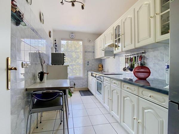 Appartement 3 pièces 54 m² terrasse 10 m²