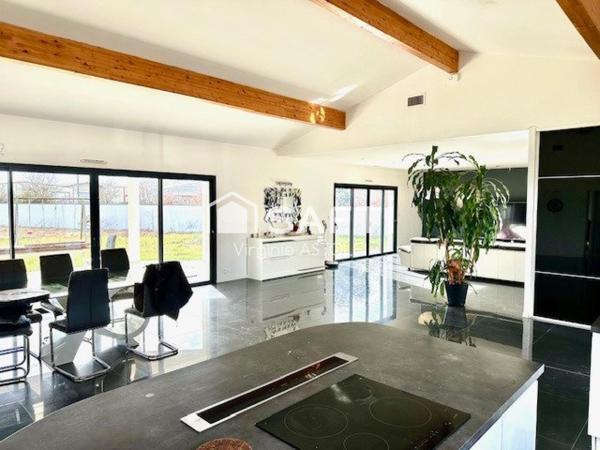 FONSORBES - Maison contemporaine T5 de 198 m2 sur rune parcelle de 2500 m2