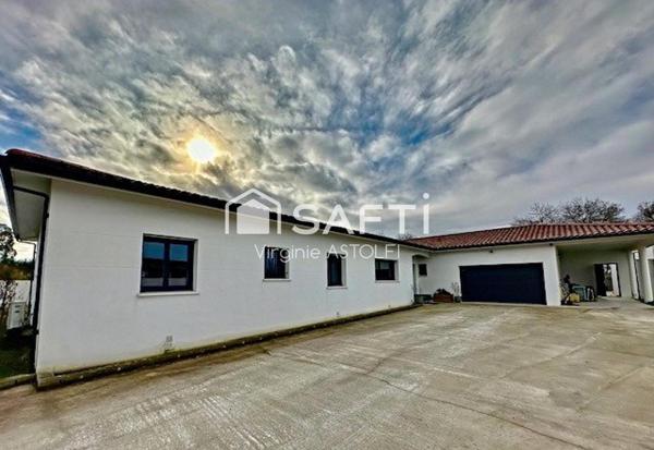 FONSORBES - Maison contemporaine T5 de 198 m2 sur rune parcelle de 2500 m2