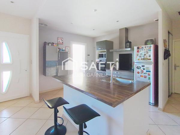 Maison 6 pièces de 138 m² avec hangar professionnel de 128 m² sur 1244 m² de parcelle