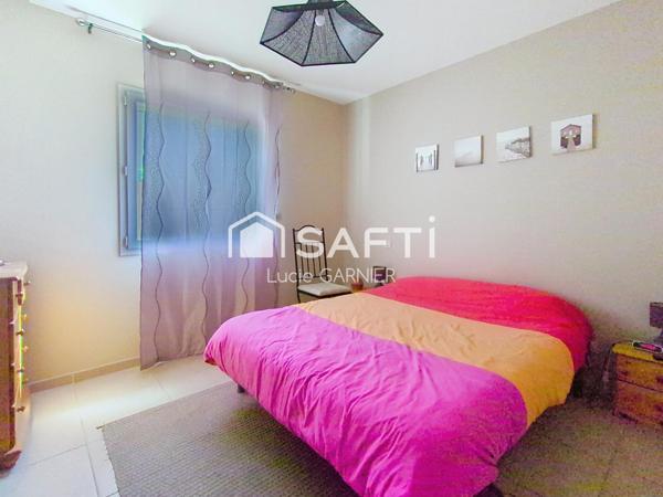 Maison 6 pièces de 138 m² avec hangar professionnel de 128 m² sur 1244 m² de parcelle