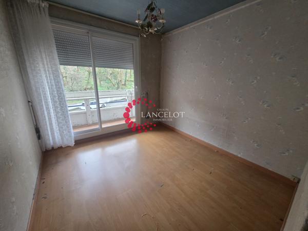 APPARTEMENT 2P DE 63 M2 PROCHE TOUTES COMMODITES