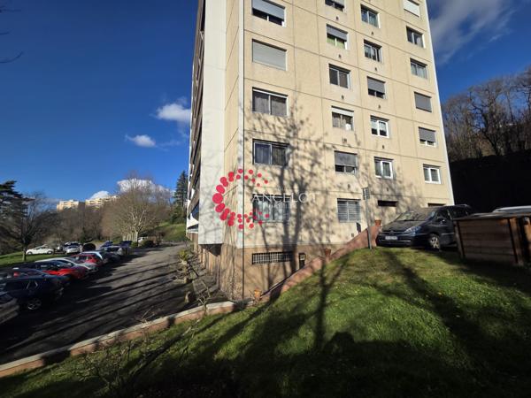 APPARTEMENT 2P DE 63 M2 PROCHE TOUTES COMMODITES