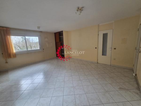 APPARTEMENT 2P DE 63 M2 PROCHE TOUTES COMMODITES