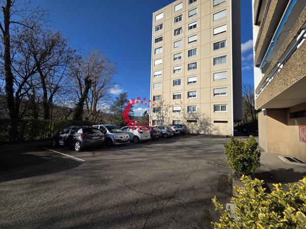 APPARTEMENT 2P DE 63 M2 PROCHE TOUTES COMMODITES