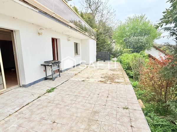 Vue Tour Eiffel, terrasse et fort potentiel !
