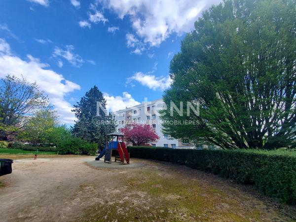 A vendre appartement familiale de 5 pièces 3 chambres, centre ville de Chilly-Mazarin proche des commerces et des axes routiers