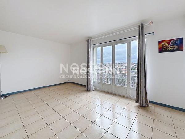 A vendre appartement familiale de 5 pièces 3 chambres, centre ville de Chilly-Mazarin proche des commerces et des axes routiers