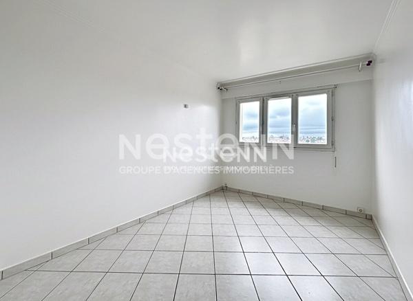 A vendre appartement familiale de 5 pièces 3 chambres, centre ville de Chilly-Mazarin proche des commerces et des axes routiers
