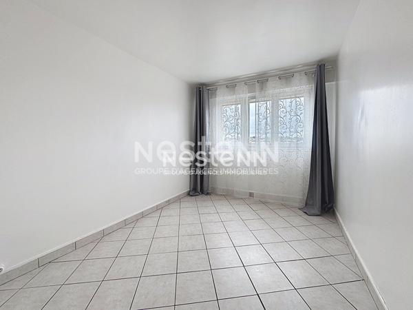 A vendre appartement familiale de 5 pièces 3 chambres, centre ville de Chilly-Mazarin proche des commerces et des axes routiers