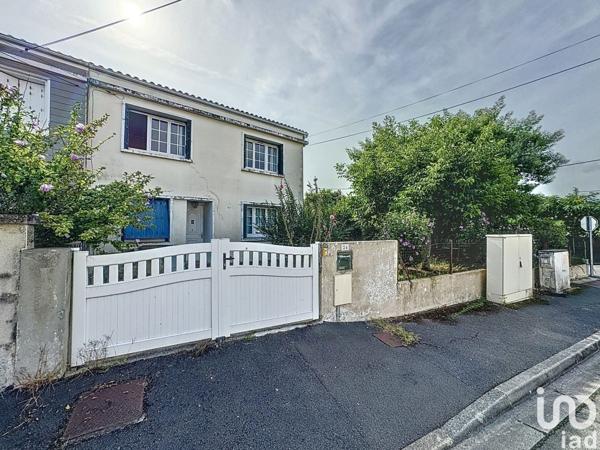 Maison 4 pièces de 138 m² à Saint-Michel (16470)