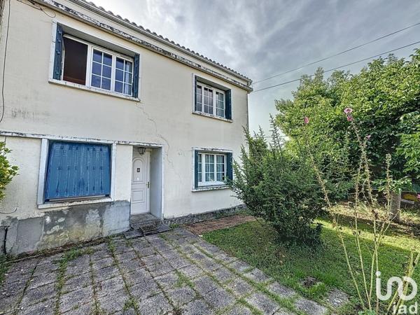 Maison 4 pièces de 138 m² à Saint-Michel (16470)