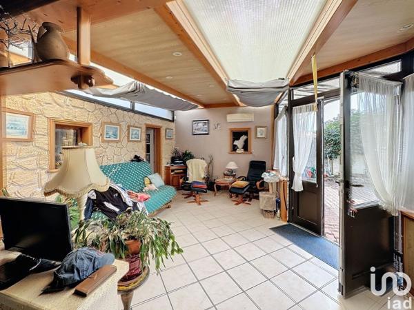 Maison 4 pièces de 138 m² à Saint-Michel (16470)