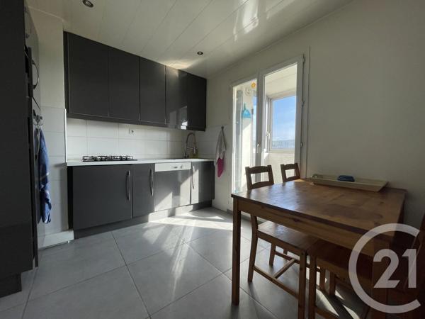 Appartement F4 à vendre  4 pièces - 71,24 m 2   MARSEILLE  - 13015