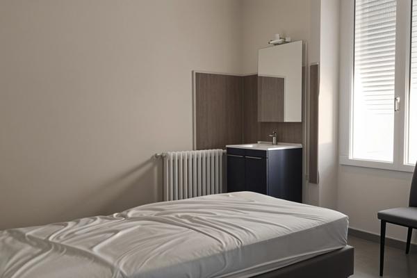 Murs et Fond - Affaire à relancer - opportunité rare à saisir - MONTSALVY (15)