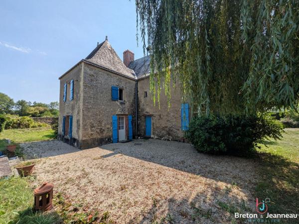 Ancien presbytère du XVe siècle secteur Montsûrs