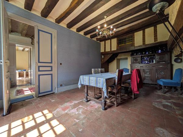 Ancien presbytère du XVe siècle secteur Montsûrs