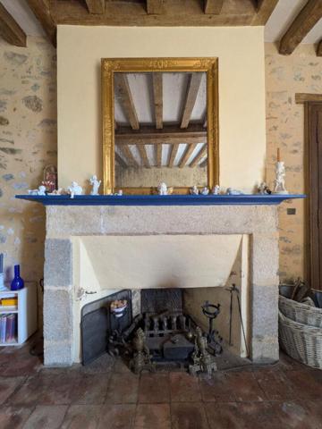 Ancien presbytère du XVe siècle secteur Montsûrs